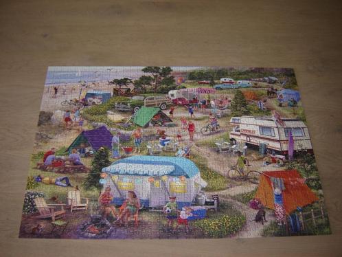 Puzzel Bluebird SEASIDE CRAMPED GROUNDS 1000 st., Hobby en Vrije tijd, Denksport en Puzzels, Zo goed als nieuw, Legpuzzel, 500 t/m 1500 stukjes
