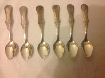 Gegraveerde verzilverde thee lepeltjes beschikbaar voor biedingen