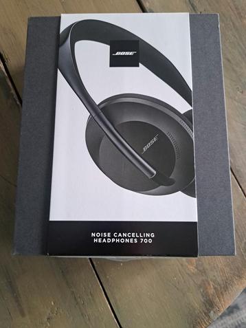 Bose noise canceling headphone 700 beschikbaar voor biedingen