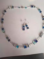Handgemaakt ketting kristal cubes en Swarovski Rhinestone, Ophalen of Verzenden, Nieuw, Blauw, Steen of Mineraal