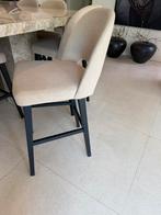 Barkrukken beige met zwarte poten, Huis en Inrichting, Barkrukken, Ophalen of Verzenden, Zo goed als nieuw