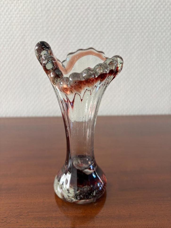 Vintage glazen vaas rood en kleurloos – Murano Italië., Antiek en Kunst, Antiek | Vazen, Ophalen of Verzenden