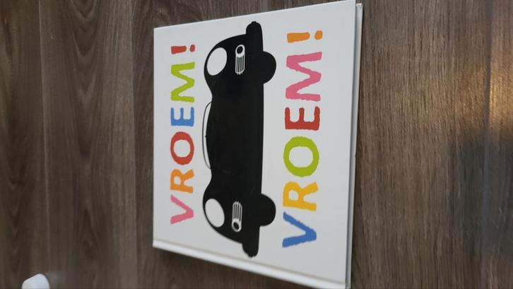 Francois Delebecque - Vroem! Vroem!, Boeken, Kinderboeken | Baby's en Peuters, Zo goed als nieuw, Ophalen of Verzenden