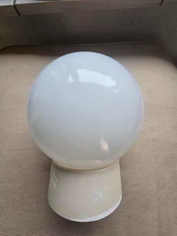 Retro Badkamer bollamp diameter 15cm  beschikbaar voor biedingen