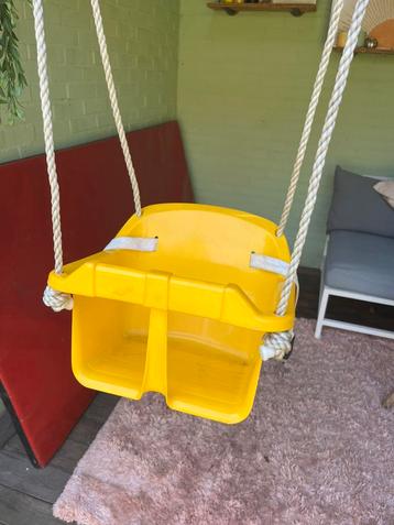 Schommel beschikbaar voor biedingen