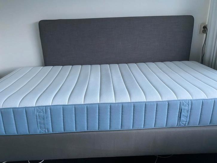 Z.g.a n Bedbodem 0.90/2.00 ESPEVAR + Matras - IKEA VALLAVIK, Huis en Inrichting, Slaapkamer | Matrassen en Bedbodems, Zo goed als nieuw