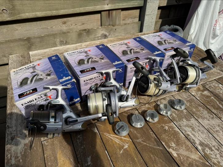 4  Daiwa Emblem-X 6000 T (Karpermolens), Watersport en Boten, Hengelsport | Karpervissen, Zo goed als nieuw, Molen, Ophalen