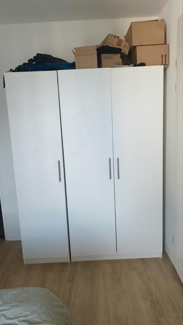 Witte Kledingkast Set (3-deurs) incl. Legplanken beschikbaar voor biedingen