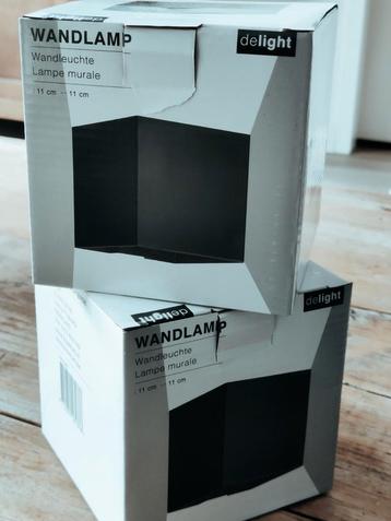 2 Delight Wandlampen - Nieuw in Doos beschikbaar voor biedingen