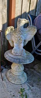 Betonnen adelaar op sokkel, Tuin en Terras, Tuinbeelden, Ophalen, Zo goed als nieuw