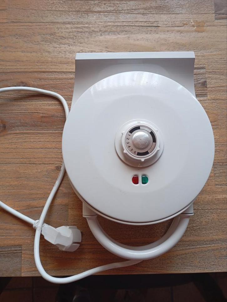 Wafelijzer in goede staat - Hartjes, Witgoed en Apparatuur, Wafelijzers, Gebruikt, Ophalen of Verzenden