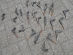 23 grendels voor raamluiken, Ophalen of Verzenden, Gebruikt, Overige typen