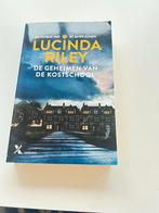 Lucinda Riley - De geheimen van de kostschool, Boeken, Ophalen of Verzenden, Zo goed als nieuw, Lucinda Riley