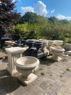 Unieke & sierlijke italiaanse betonnen bloempotten & zuilen, Tuin en Terras, Bloembakken en Plantenbakken, Ophalen, Tuin, Rond