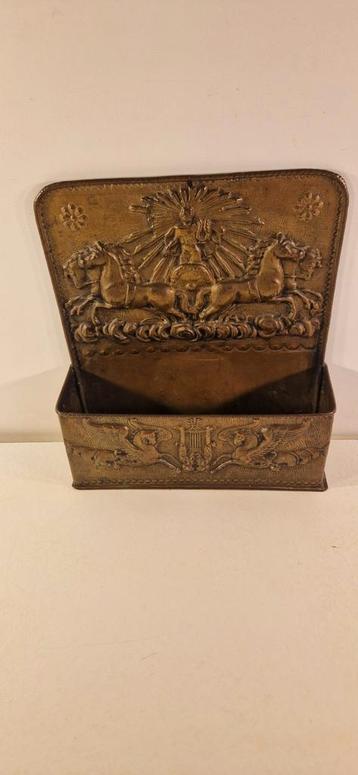 Kaarsenbak koper beschikbaar voor biedingen