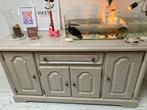 Mooi dressoir in beige/taupe kleur, Ophalen, 150 tot 200 cm, Landelijk, brocante stijl.Gebruikt maar nog netjes, Grenenhout