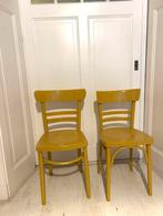 2 Vintage gele houten stoelen, Ophalen, Zo goed als nieuw, Overige kleuren, Twee