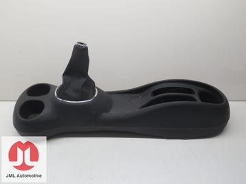 MIDDENCONSOLE TOYOTA YARIS beschikbaar voor biedingen