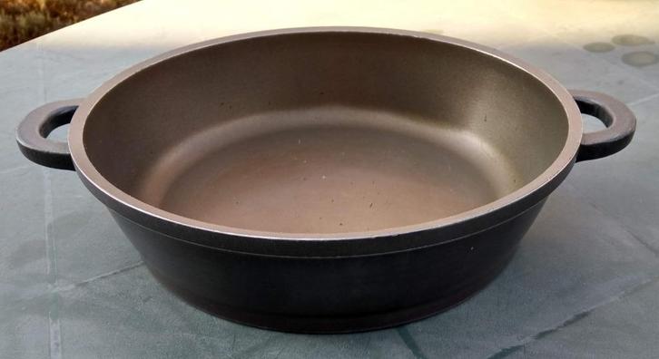BERNDES vintage aluminium ovenschaal. Diameter 25 cm, Huis en Inrichting, Keuken | Potten en Pannen, Gebruikt, Koekenpan of Braadpan