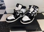 Nike air jordan 1 mid 42, Zwart, Nike, Ophalen of Verzenden, Sneakers of Gympen
