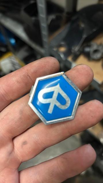 Piaggio embleem type 1/2/3 beschikbaar voor biedingen