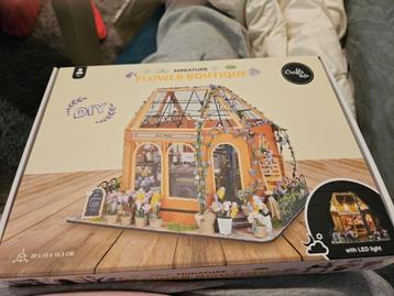 Nieuw diy crafts and co beschikbaar voor biedingen