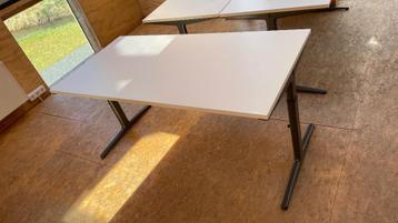 bureau Arhend 10x beschikbaar voor biedingen
