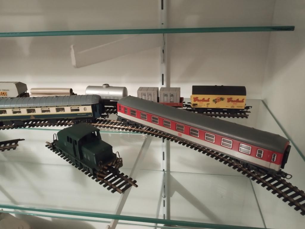 Partij modeltreinen en wagons. Schaal HO, Overige merken, Gebruikt, Ophalen of Verzenden, Analoog