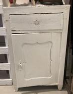 Brocante oud houten kastje - nachtkastje / Biedermeier, Antiek en Kunst, Curiosa en Brocante, Ophalen