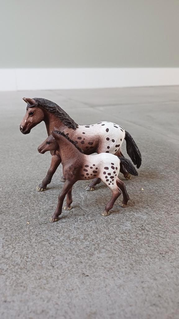Schleich paard met veulen, Dieren en Toebehoren, Reptielen en Amfibieën