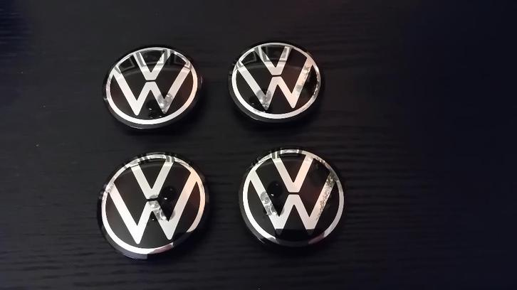 Naafdoppen volkswagen  nieuw logo, Auto diversen, Wieldoppen, Nieuw, Ophalen