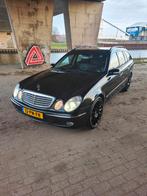 Mercedes E500 5.0 V8 4 matic, Auto's, Automaat, Zwart, Zwart, Leder