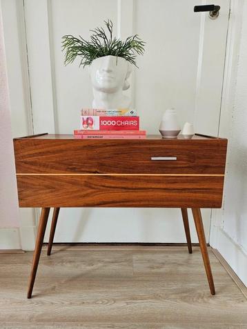 Vintage Mid Century 50s halkastje schoenenkast  beschikbaar voor biedingen