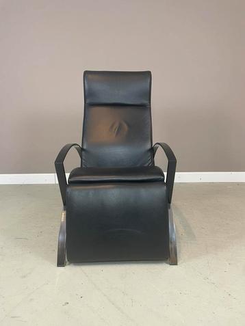 Strassle lounge chair in nette staat beschikbaar voor biedingen