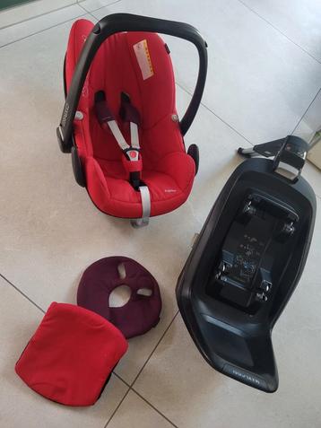 Maxi Cosi pebble en family fix one i-size beschikbaar voor biedingen