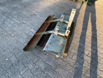 manegevlakker 150 cm breed verzinkt beschikbaar voor biedingen