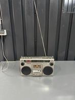 Hitachi trk-8100e stereo radio cassette recorder, Audio, Tv en Foto, Radio's, Ophalen of Verzenden, Zo goed als nieuw, Radio