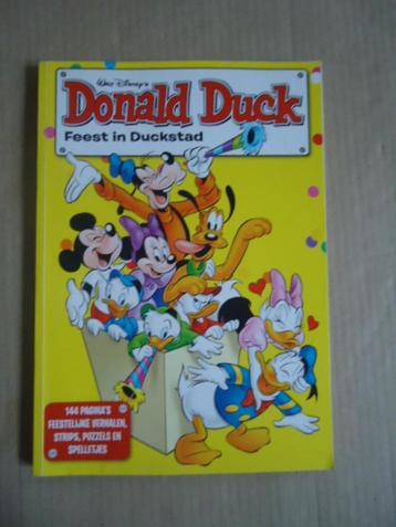 Feest in Duckstad, Donald Duck 60 jaar een vrolijk weekblad beschikbaar voor biedingen