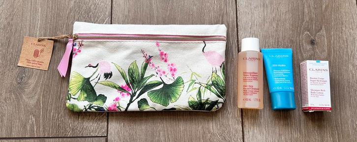 Nieuw: Leuk Make Up tasje van Clarins met luxe miniaturen, Sieraden, Tassen en Uiterlijk, Uiterlijk | Gezichtsverzorging, Nieuw
