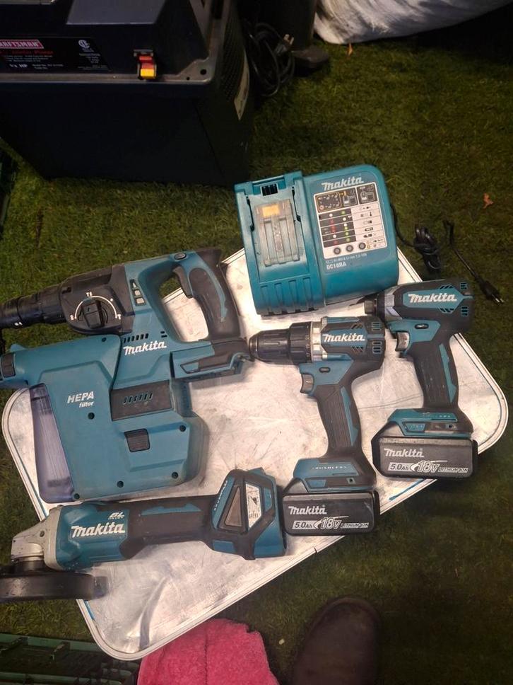 Makita set, Doe-het-zelf en Verbouw, Gereedschap | Boormachines, Gebruikt, Boor- en Schroefmachine, 600 watt of meer, Variabele snelheid
