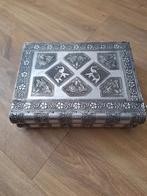 Zilverkleurig sieraden doosje 27x21cm, Sieraden, Tassen en Uiterlijk, Beautycases, Ophalen of Verzenden, Zo goed als nieuw, Overige kleuren