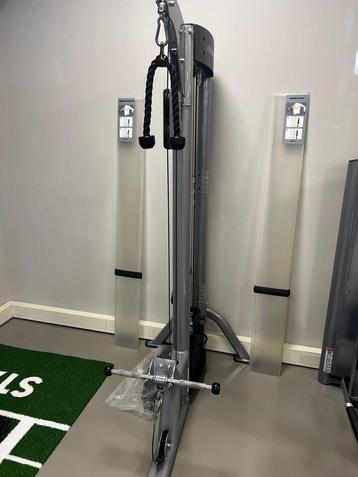 Life Fitness Tricep/Bicep Machine - Nieuwstaat beschikbaar voor biedingen
