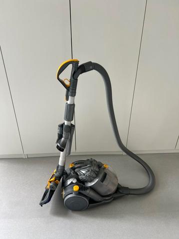 Dyson stofzuiger beschikbaar voor biedingen