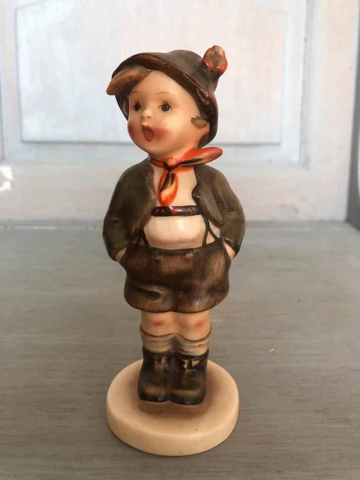 Beeldje van Hummel. Goebel. Nummer: 95., Verzamelen, Beelden en Beeldjes, Zo goed als nieuw, Hummel, Verzenden