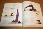 Het complete handboek voor aromatherapie massage en yoga, Ophalen of Verzenden, Zo goed als nieuw, Meditatie of Yoga, Instructieboek