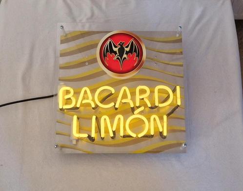 Bacardi Limón Neon zeldzaam in perfecte staat, Verzamelen, Merken en Reclamevoorwerpen, Ophalen of Verzenden