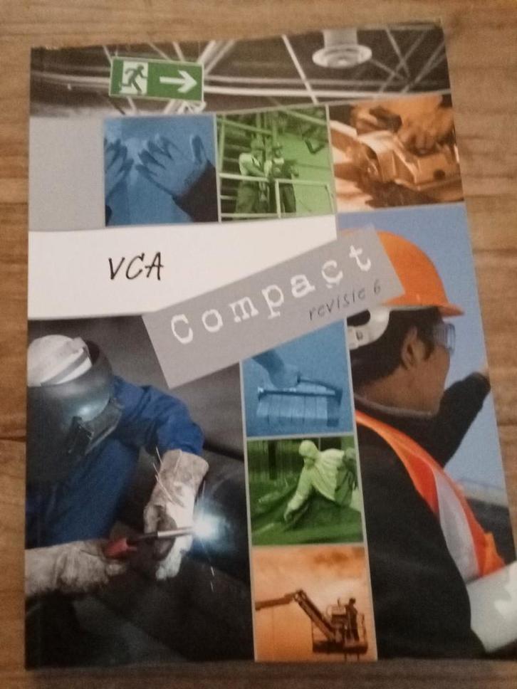 VCA Compact cursusboek 2025 revisie 6, Boeken, Advies, Hulp en Training, Zo goed als nieuw, Ophalen of Verzenden