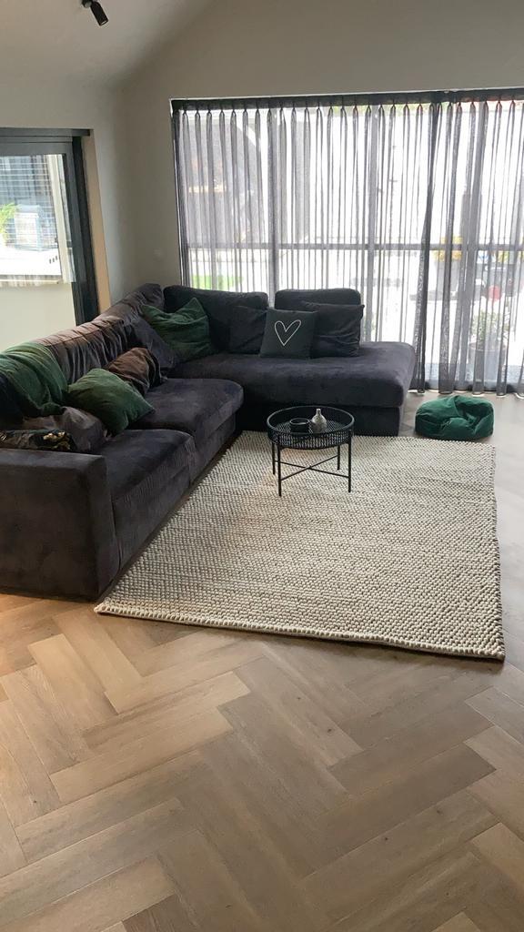 Zwarte Velvet Hoekbank - Stijlvol & Comfortabel, Huis en Inrichting, Banken | Bankstellen, Gebruikt, Vierpersoons of meer, 300 cm of meer