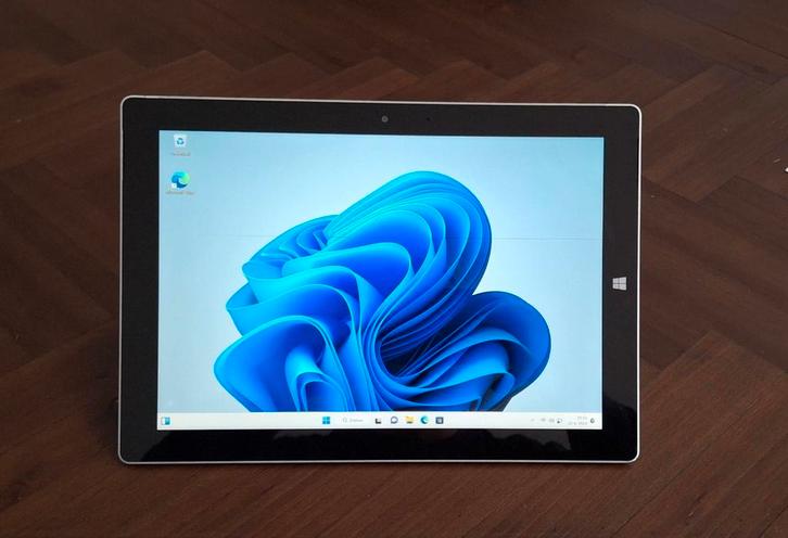 Microsoft surface...groot scherm!!, Computers en Software, Windows Tablets, Zo goed als nieuw, 64 GB, Ophalen of Verzenden