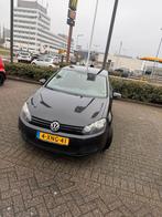 VOLKSWAGEN GOLF 6 en nissan qashqai, Voorwielaandrijving, 4 cilinders, Zwart, 1117 kg